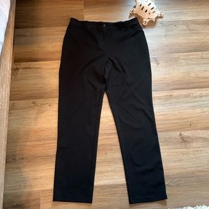 Chico’s black women’ jegging pants size 8-M or Chico 1.5